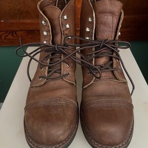 Redwing heritage women’s brown boots size 8